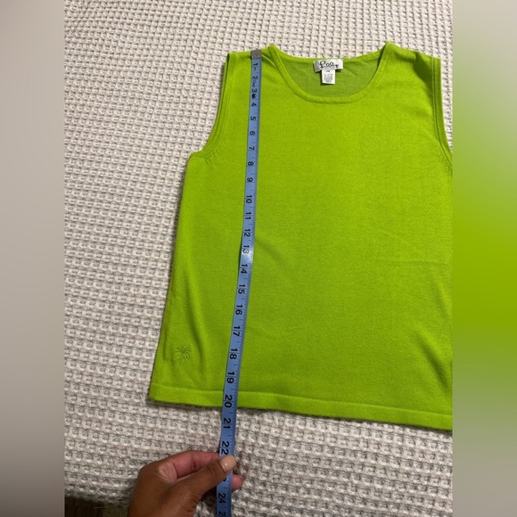Lilly Pulitzer Bright Green Knit Top - Picture 8 of 8